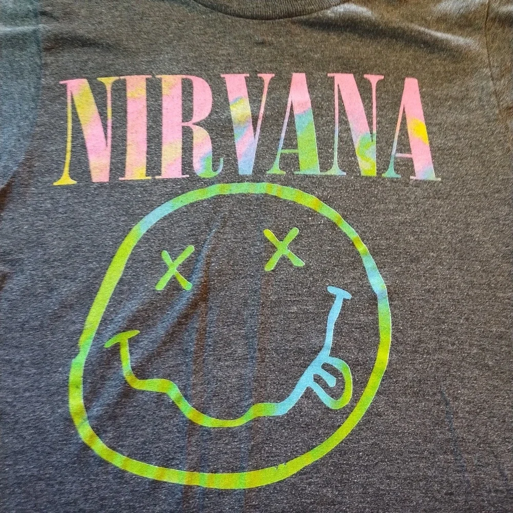 Classic Nirvana Smiley‎ Face Graphic Tee Charcoal Gray Grunge Rock Band Size Sm